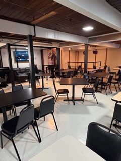 Cocktail Lounge (seats up to 100)